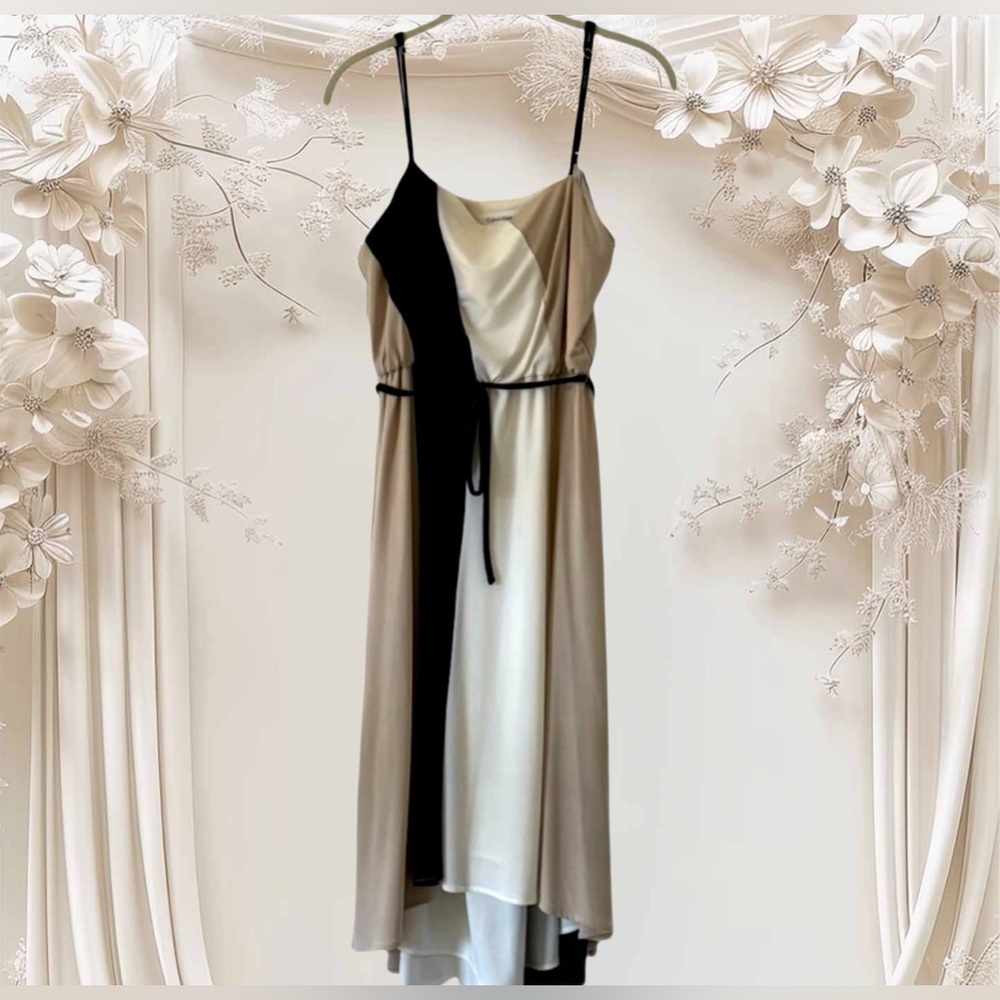 Calvin Klein adjustable spaghetti strap flowy black, white, beige, dress. Size10